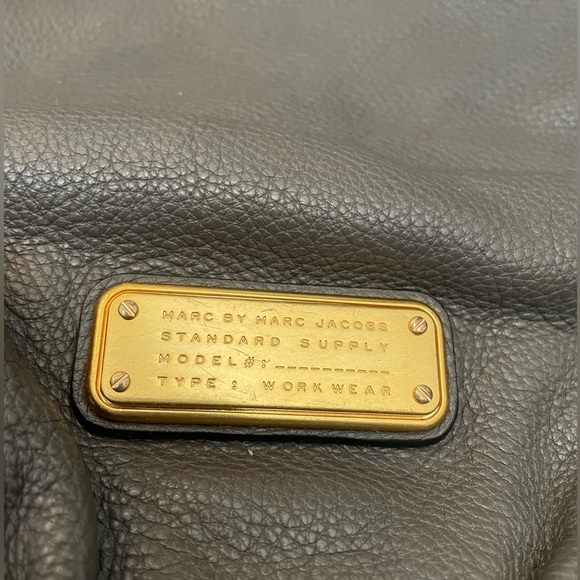 Marc by Marc Jacobs New Q Hillier Handbag - Picture 3 of 5